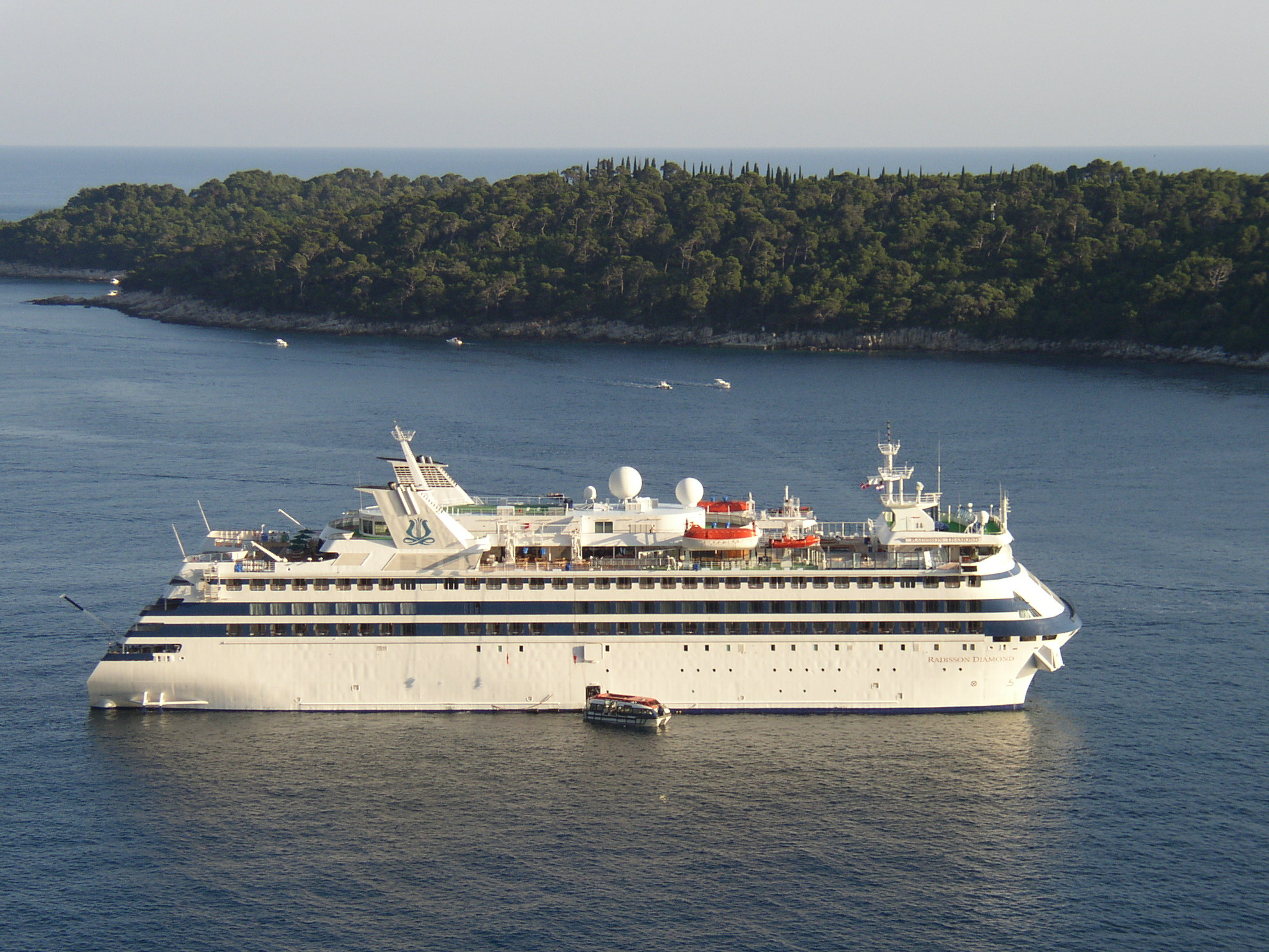Izvorni naziv: radisson diamond 01.JPG