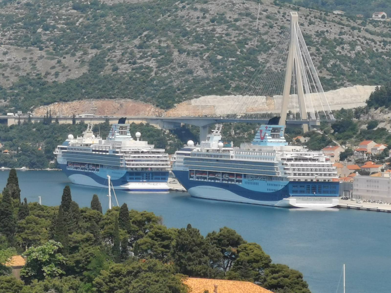 Izvorni naziv datoteke: Marella Explorer i Marella Explorer 2 ....jpg