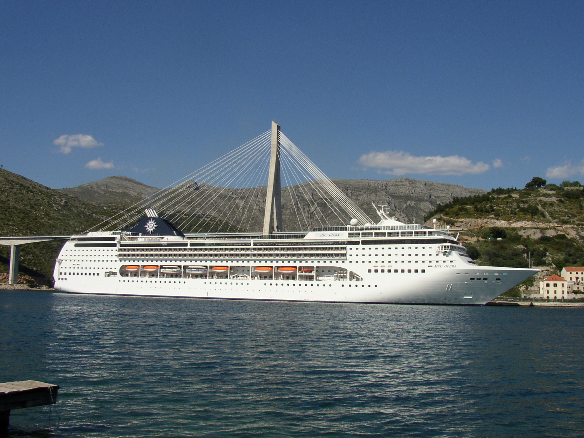 Izvorni naziv: msc opera 04.JPG