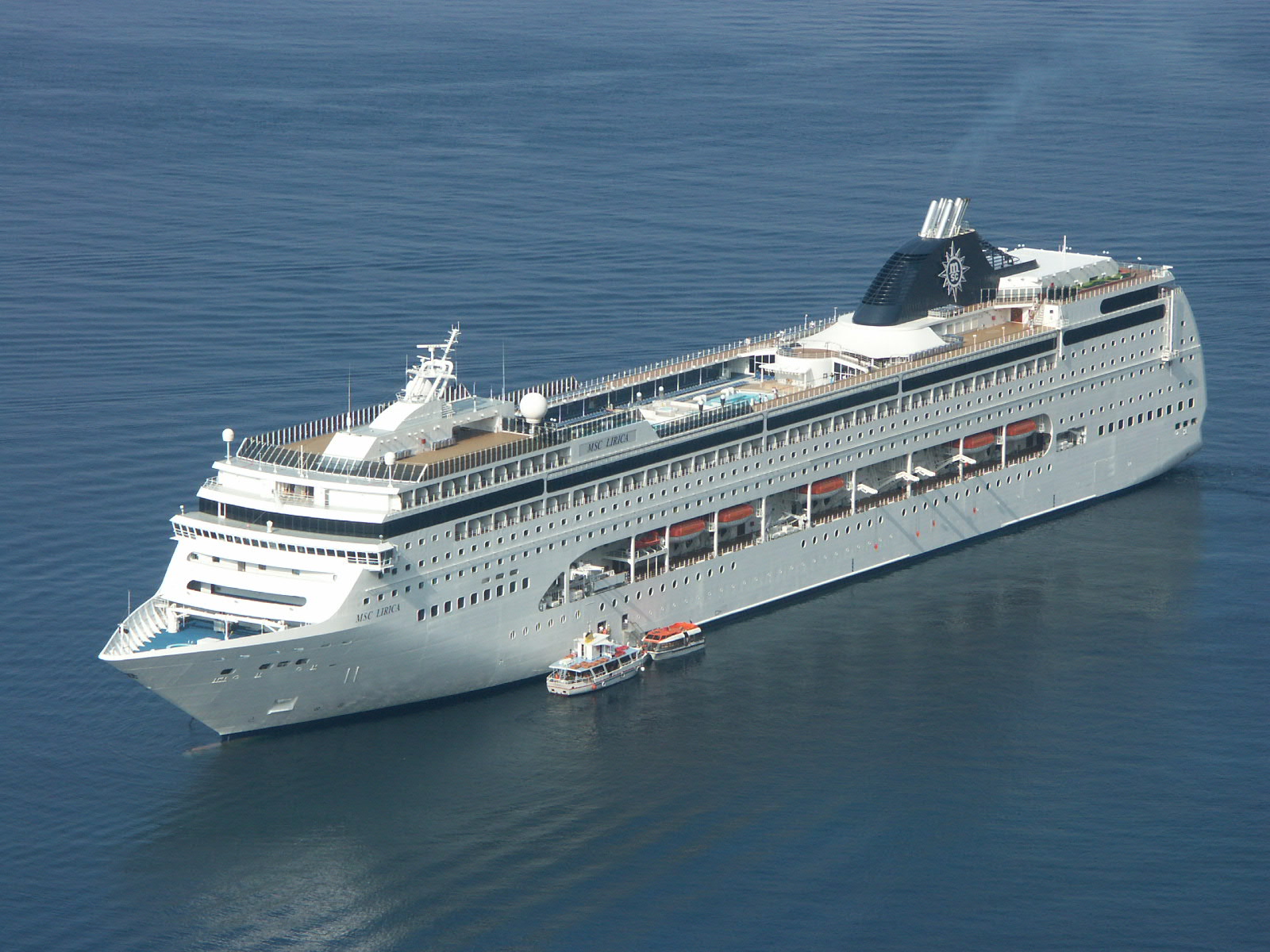Izvorni naziv: msc lirica 03.JPG