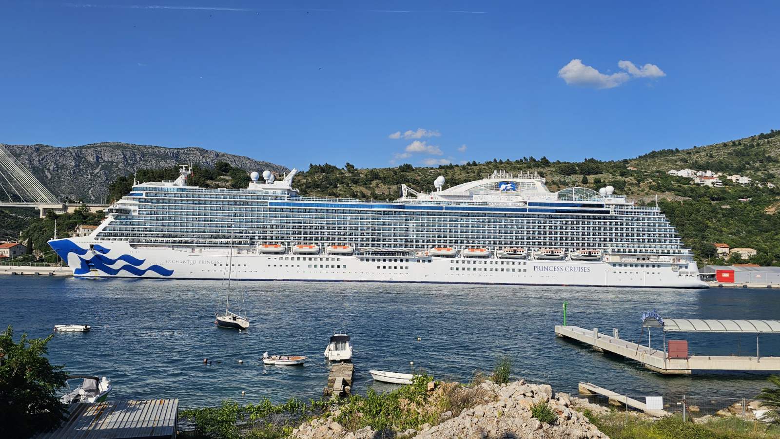 Izvorni naziv: Enchanted Princess  ...jpg