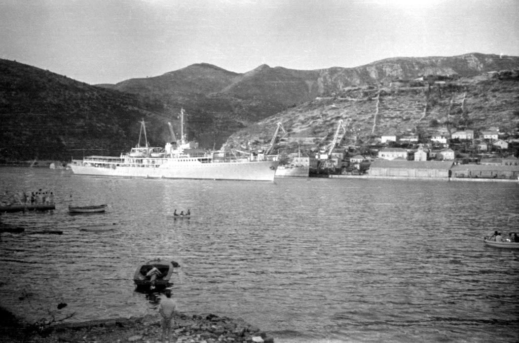 Izvorni naziv datoteke: skolski-galeb ljeto 1963.jpg