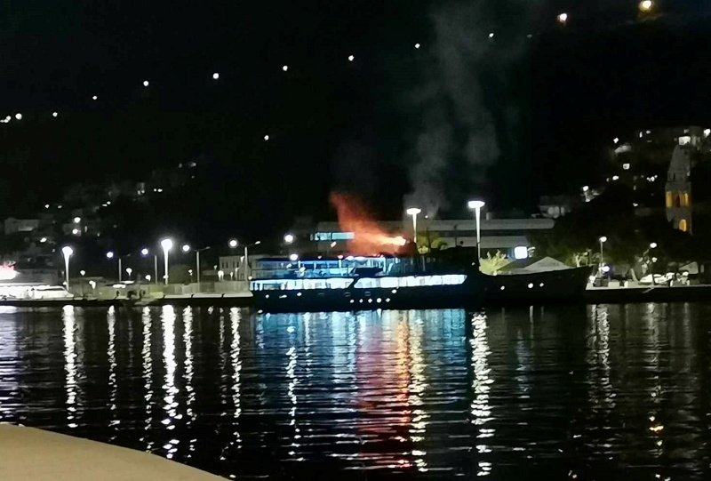 Izvorni naziv: postira gori.jpg
