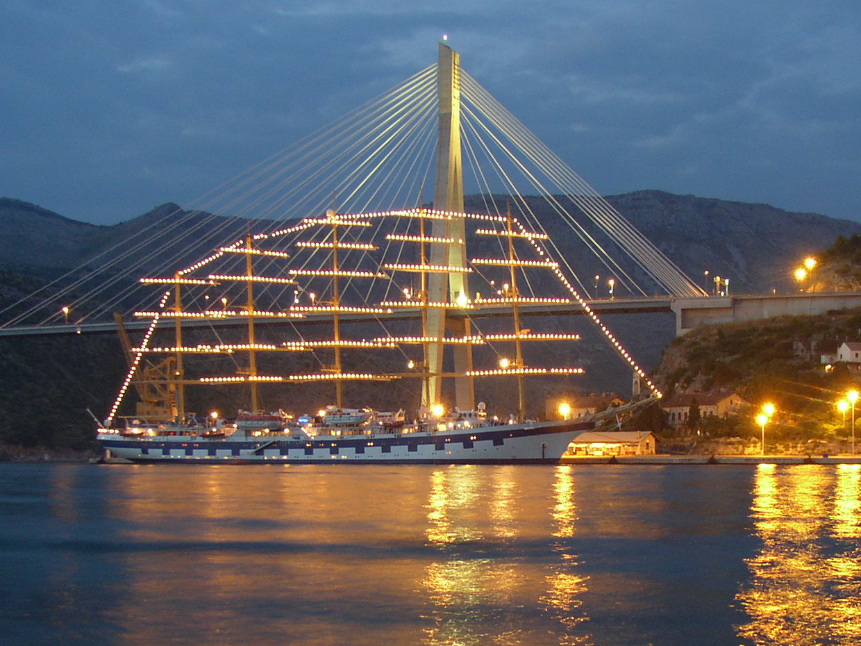Royal Clipper