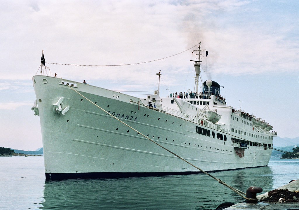 Izvorni naziv: ROMANZA docking in Dubrovnik in October 1989..jpg