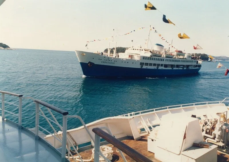 Ambasador pri povratku iz Indijskog oceana, snimljen s Atlasova broda Adriatik.